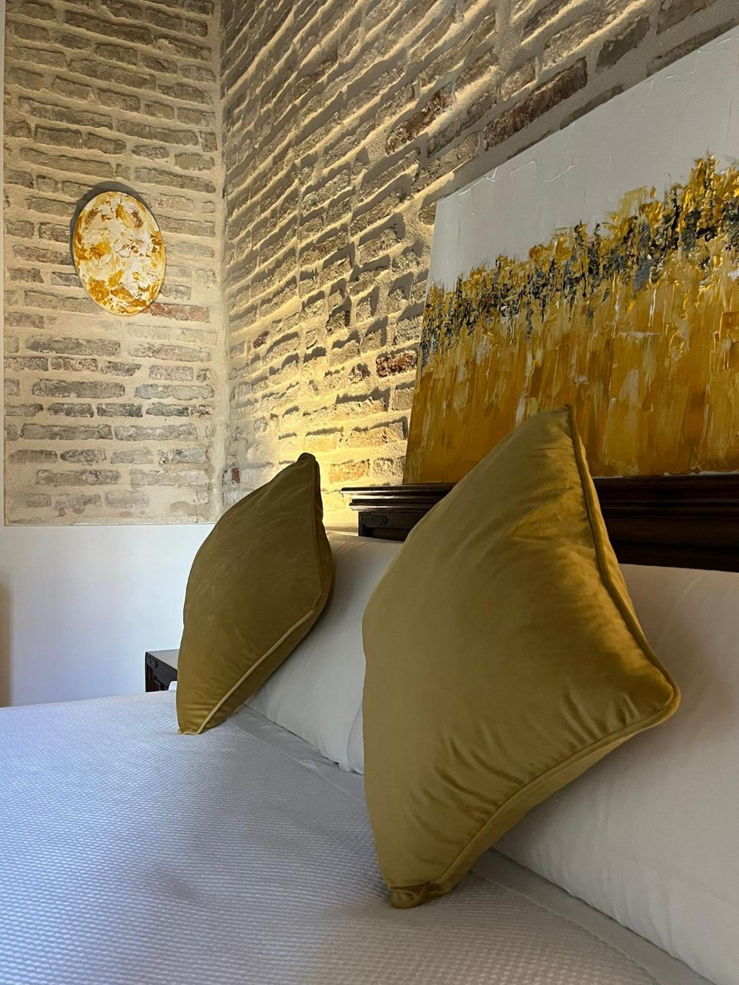 Clarisas Suites การ์โมนา ภายนอก รูปภาพ